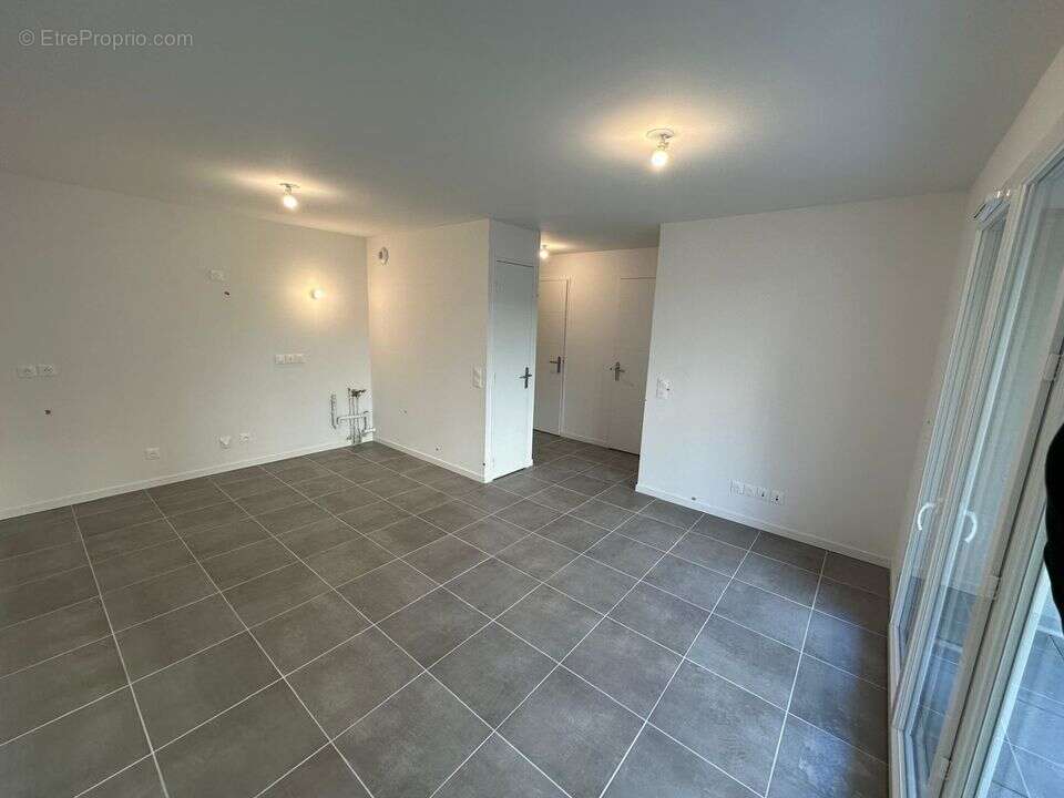 Appartement à CHALLES-LES-EAUX