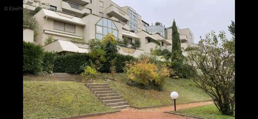 Appartement à SAINTE-FOY-LES-LYON