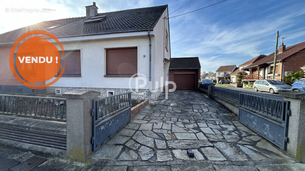 Maison à MERICOURT