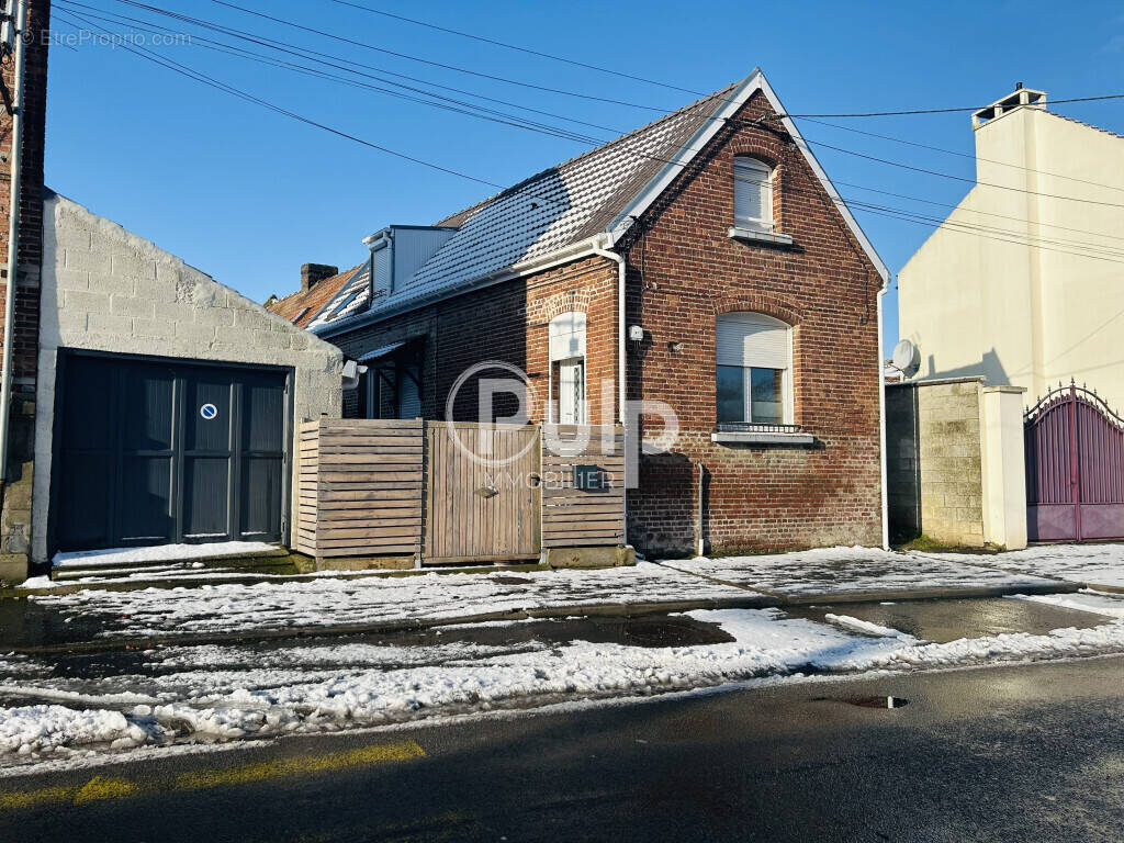 Maison à BREBIERES