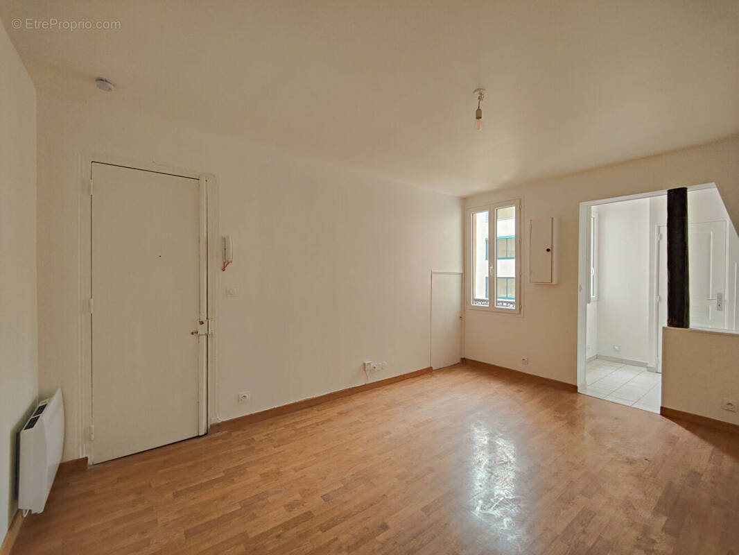 Appartement à PARIS-11E