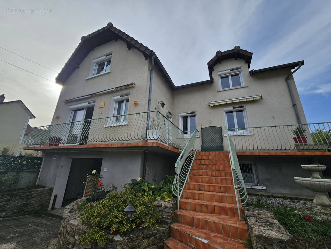 Maison à CHATEAUNEUF-LA-FORET