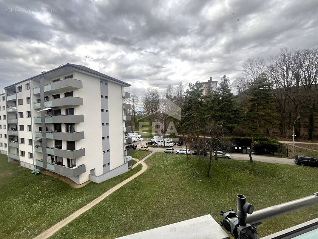 Appartement à SAINT-JULIEN-EN-GENEVOIS