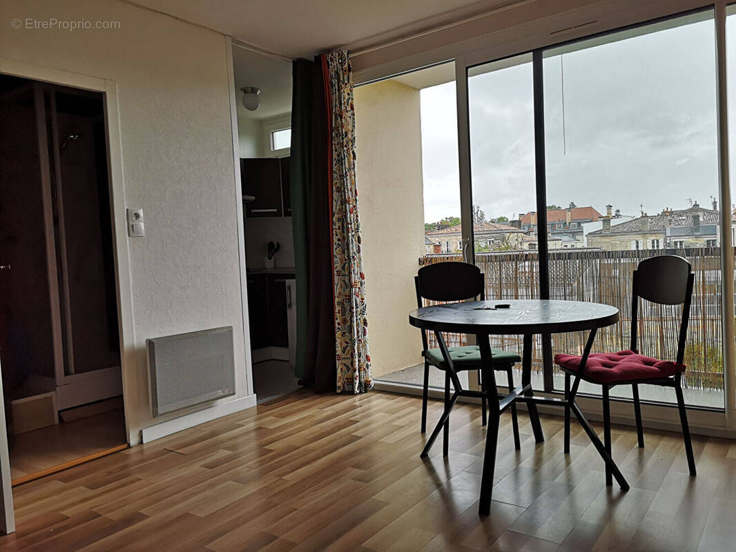 Appartement à BORDEAUX