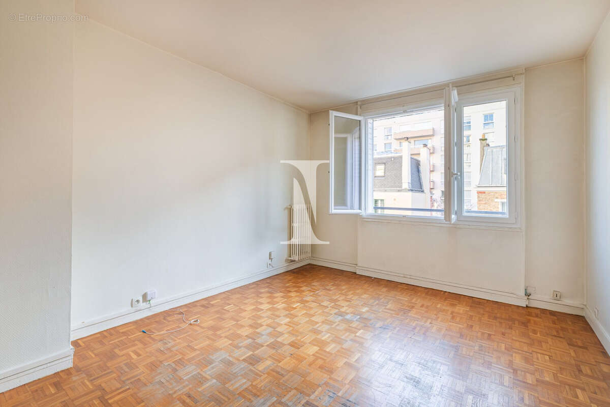 Appartement à PARIS-12E