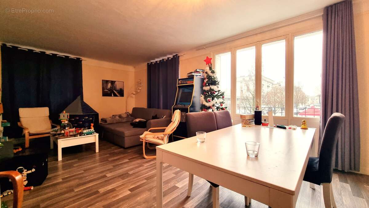 Appartement à CHARLEVILLE-MEZIERES