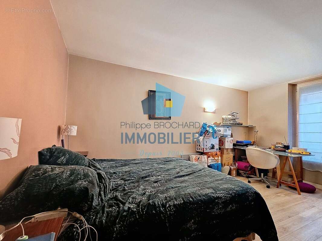 Appartement à PARIS-11E