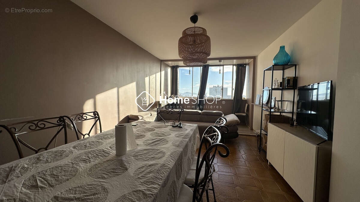 Appartement à MARSEILLE-15E