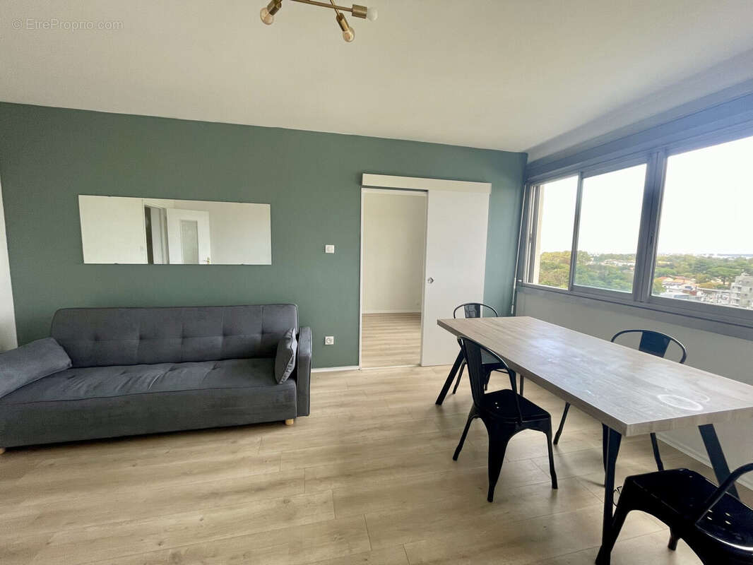 salon-séjour - Appartement à MERIGNAC