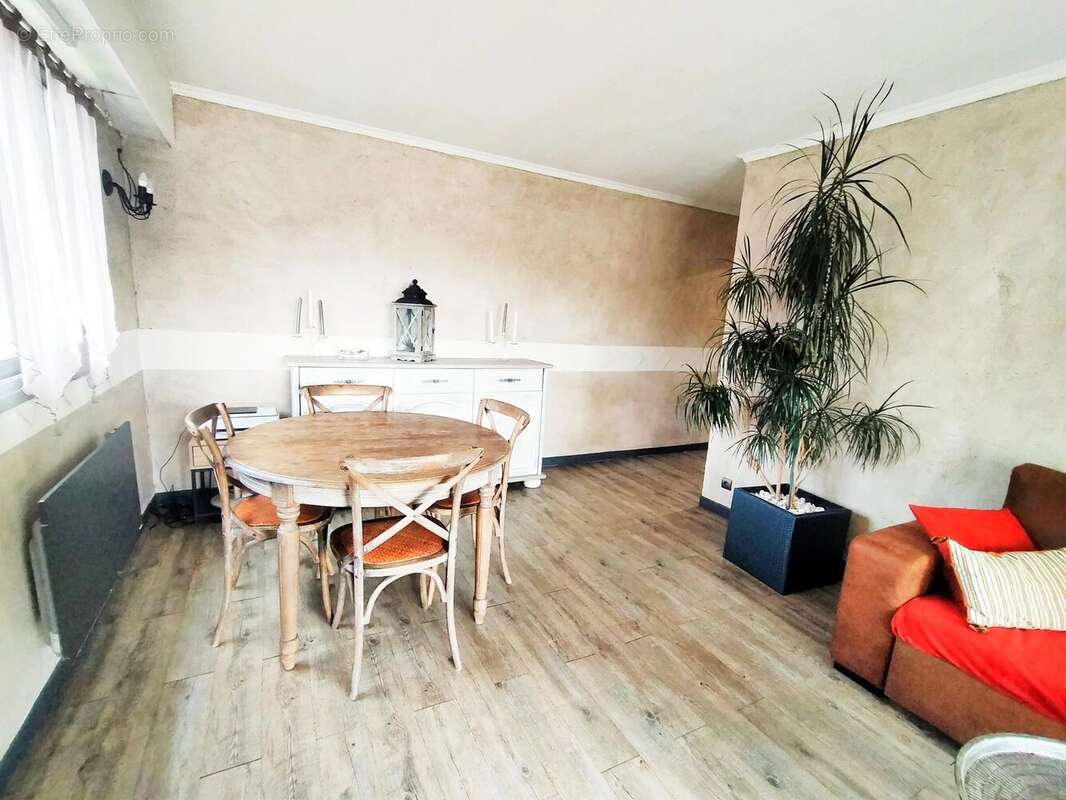 Appartement à LE CANNET