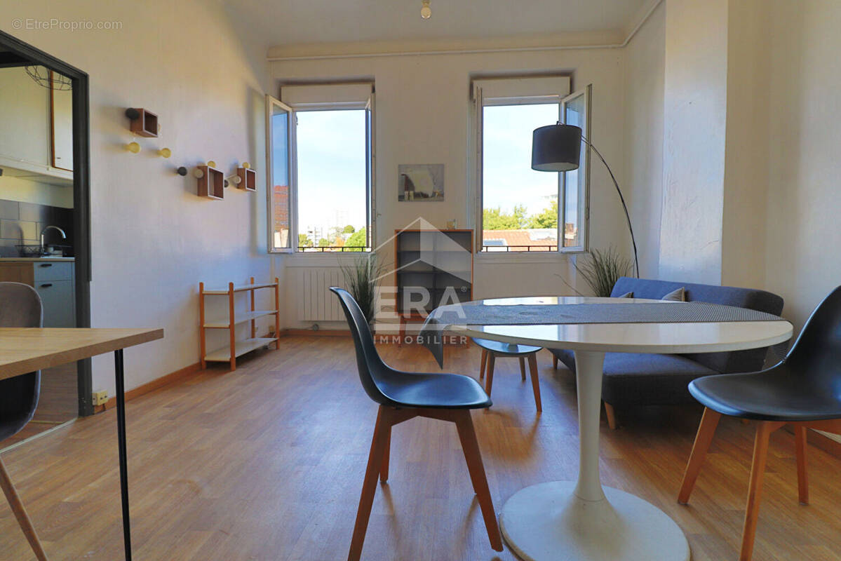 Appartement à MARSEILLE-10E