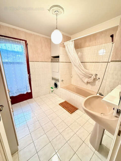 Appartement à DIVONNE-LES-BAINS