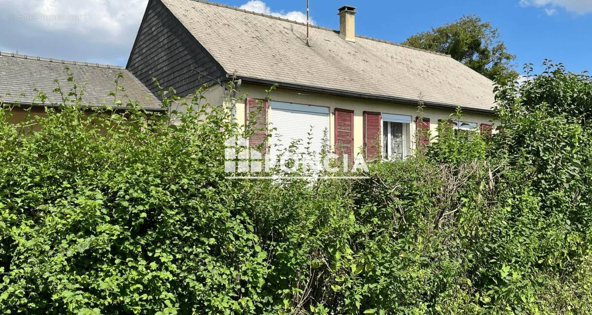 Maison à FRESNAY-SUR-SARTHE