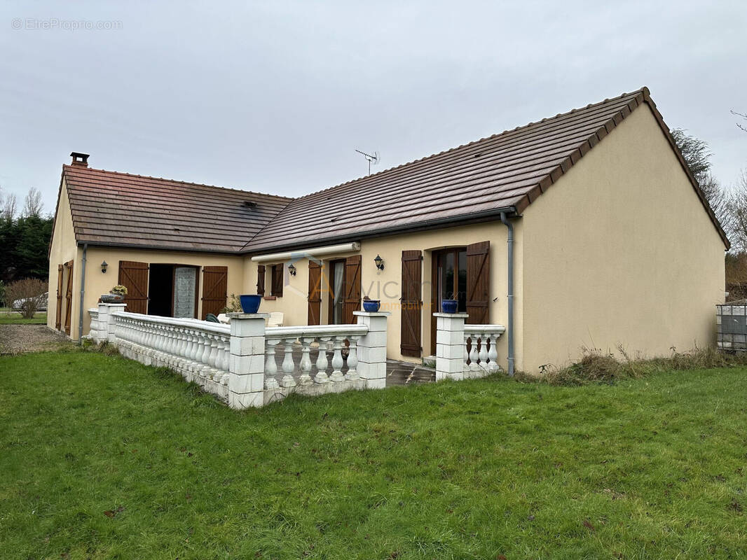 Maison à COURTENAY