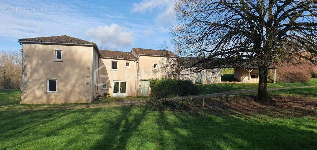 Maison à CEAUX-EN-COUHE