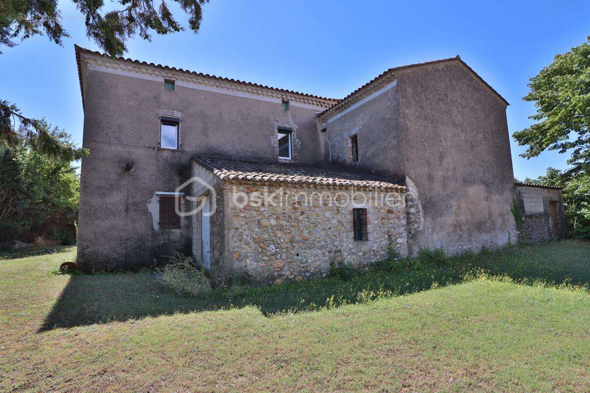 Appartement à SAINT-VICTOR-DE-MALCAP