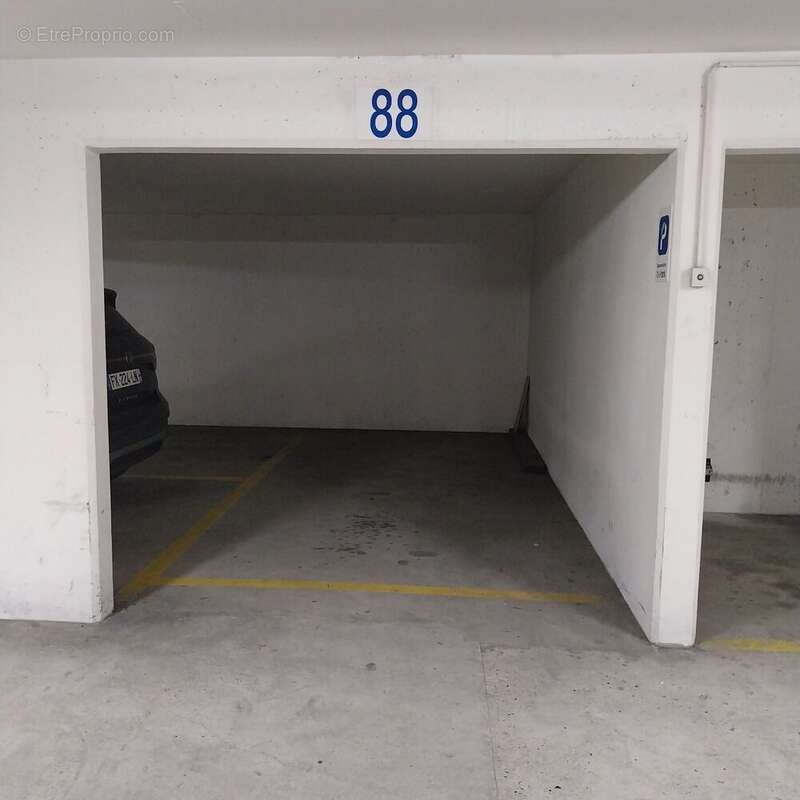 Parking à PUTEAUX