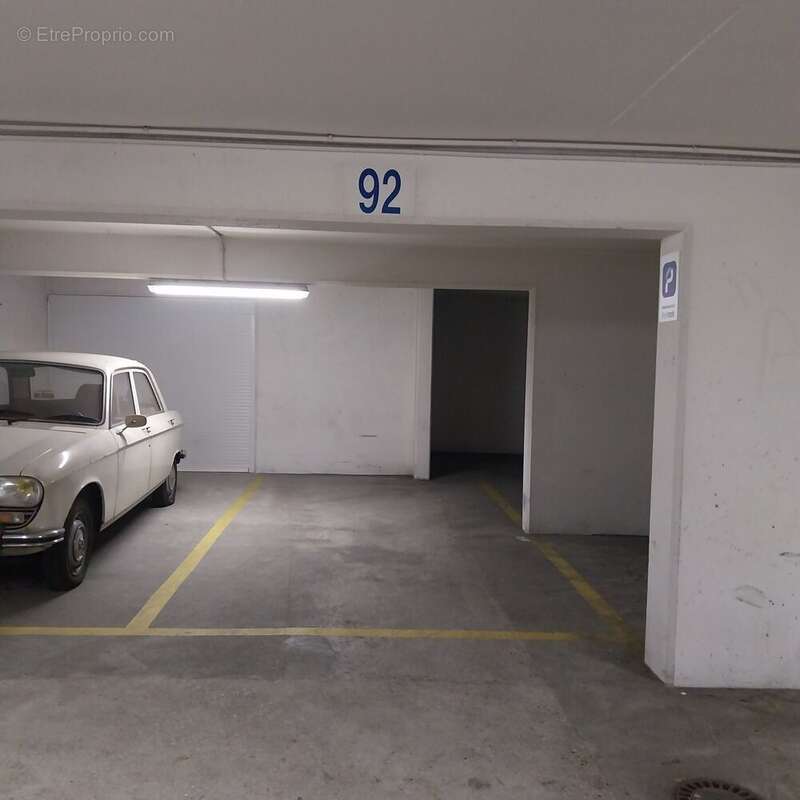 Parking à PUTEAUX