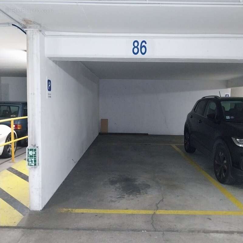 Parking à PUTEAUX