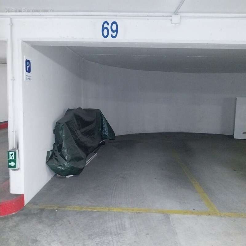 Parking à PUTEAUX