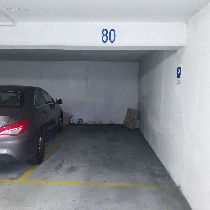 Parking à PUTEAUX