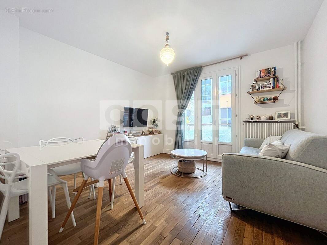 Appartement à ASNIERES-SUR-SEINE