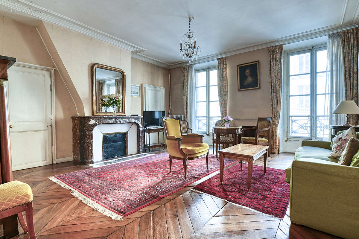 Appartement à VERSAILLES