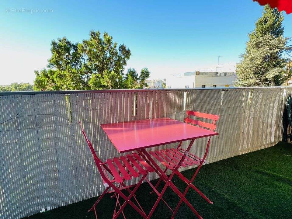 Chambre-T2-balcon-marseille-13004 - Appartement à MARSEILLE-4E