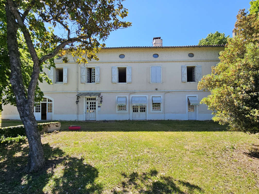 Appartement à SAINT-SULPICE