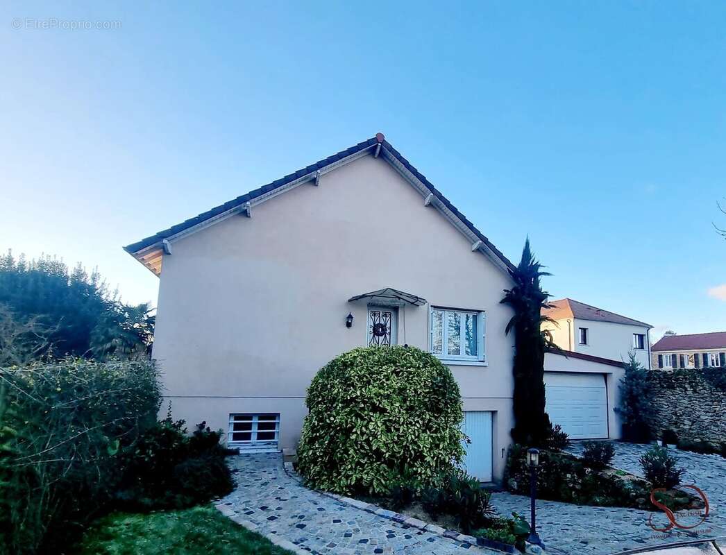 Maison à LES ALLUETS-LE-ROI