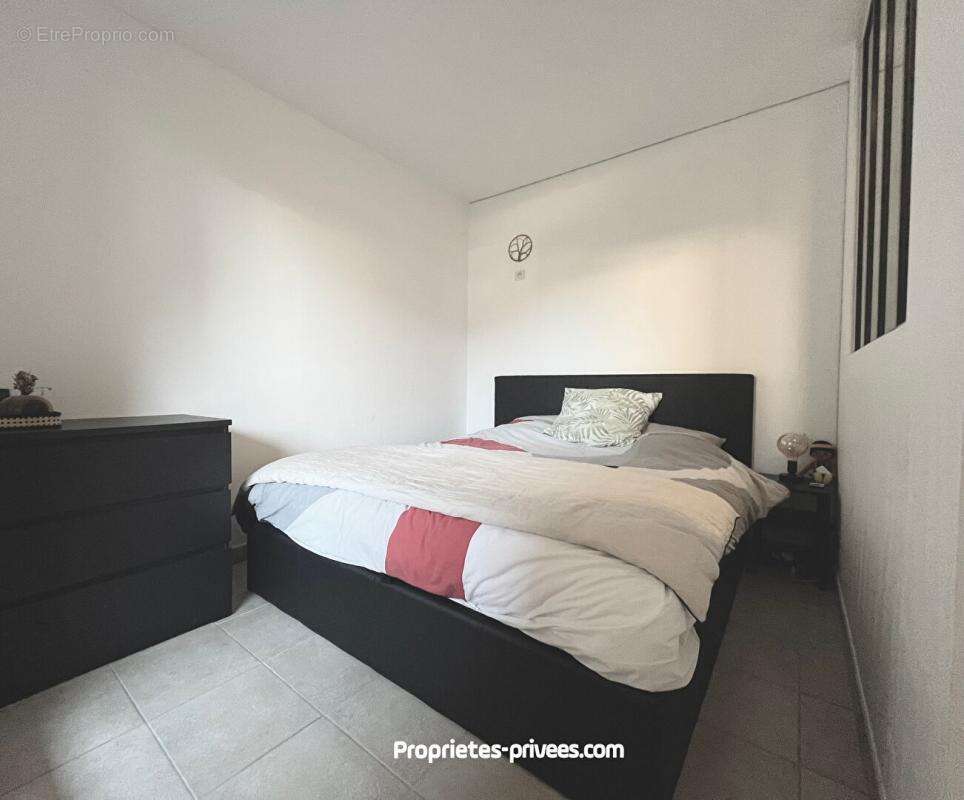 Appartement à ROQUEBRUNE-SUR-ARGENS