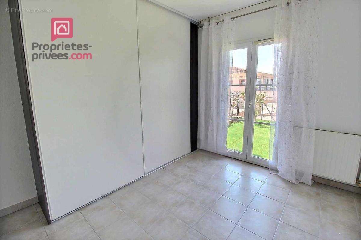 Appartement à ROQUEBRUNE-SUR-ARGENS