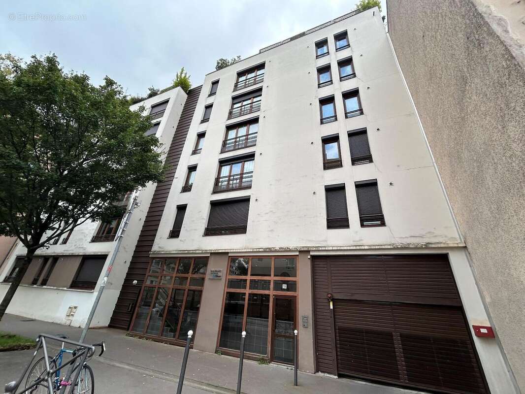   - Appartement à VILLEURBANNE