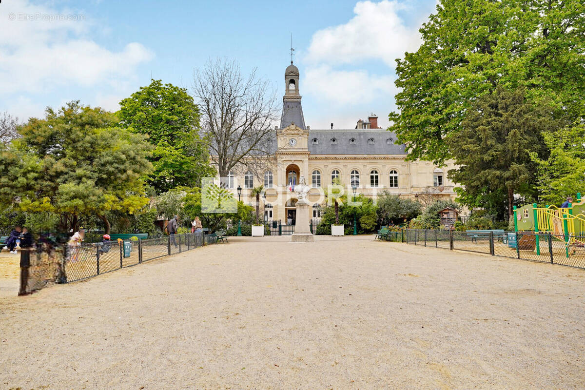 Appartement à PARIS-14E