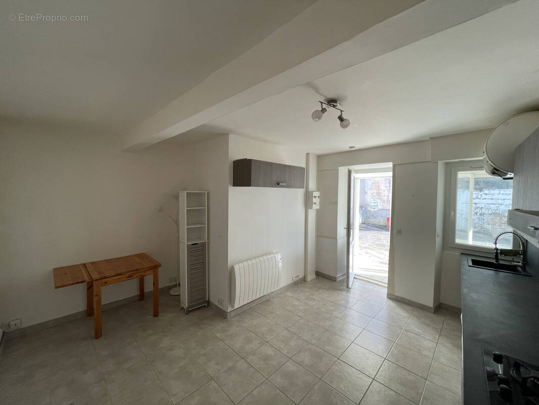 Appartement à LEUDEVILLE