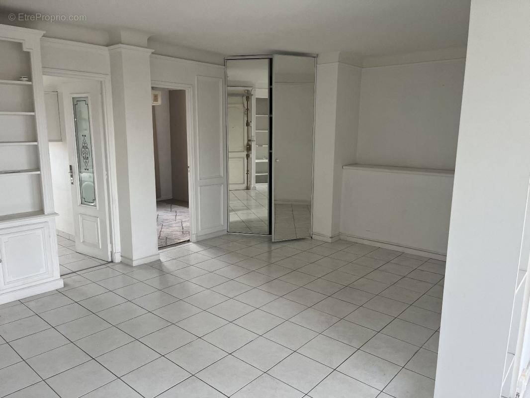 Appartement à MARSEILLE-8E