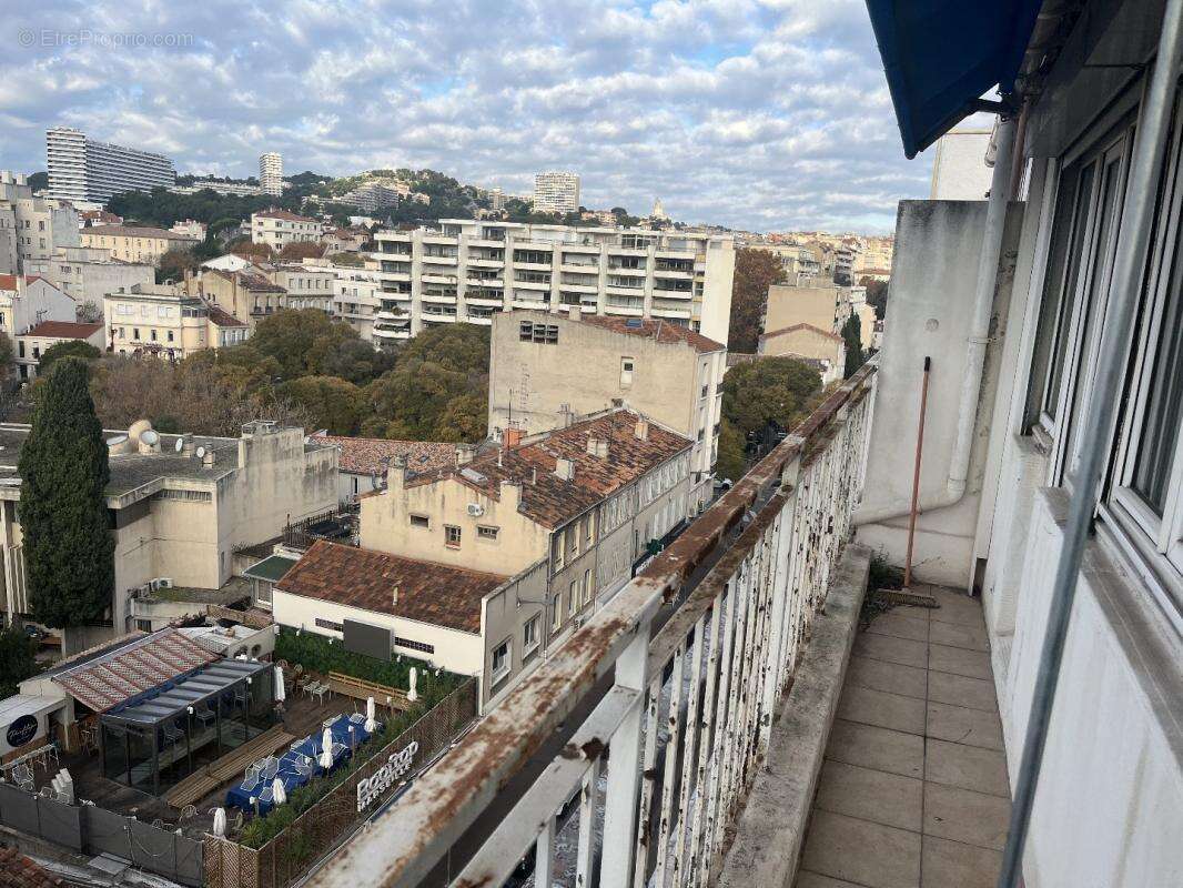 Appartement à MARSEILLE-8E