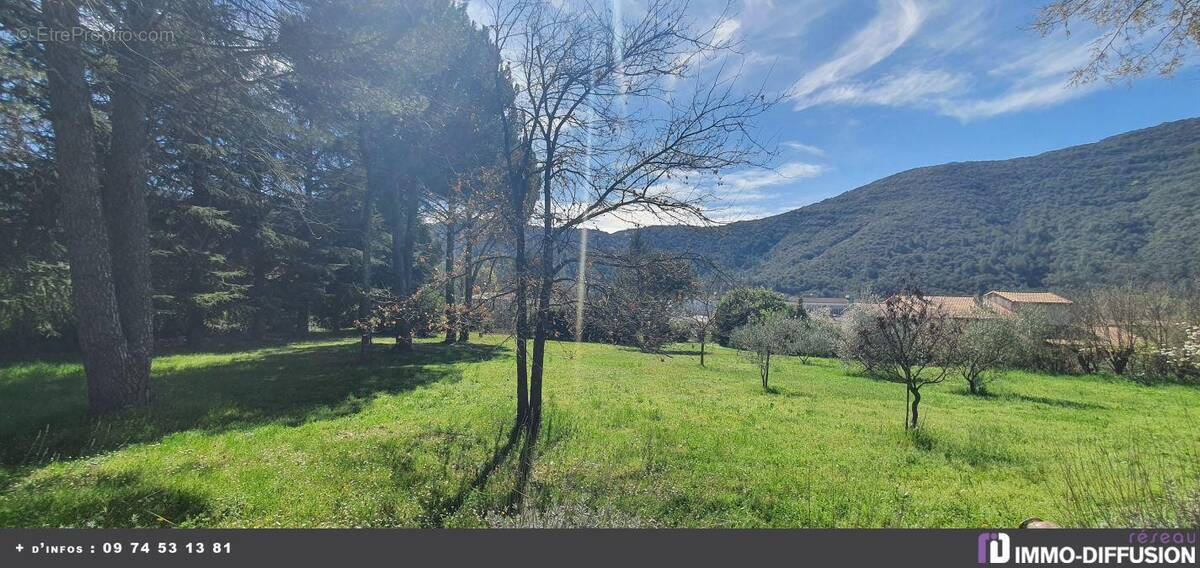 Terrain à SAINT-FLORENT-SUR-AUZONNET