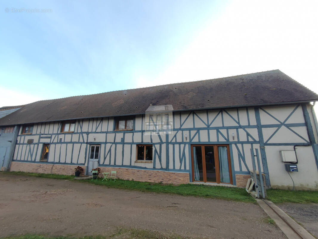 Maison à BEAUMONT-LE-ROGER