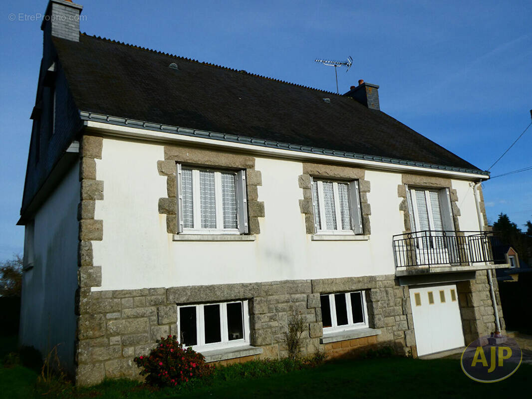 Maison à PLUMELEC