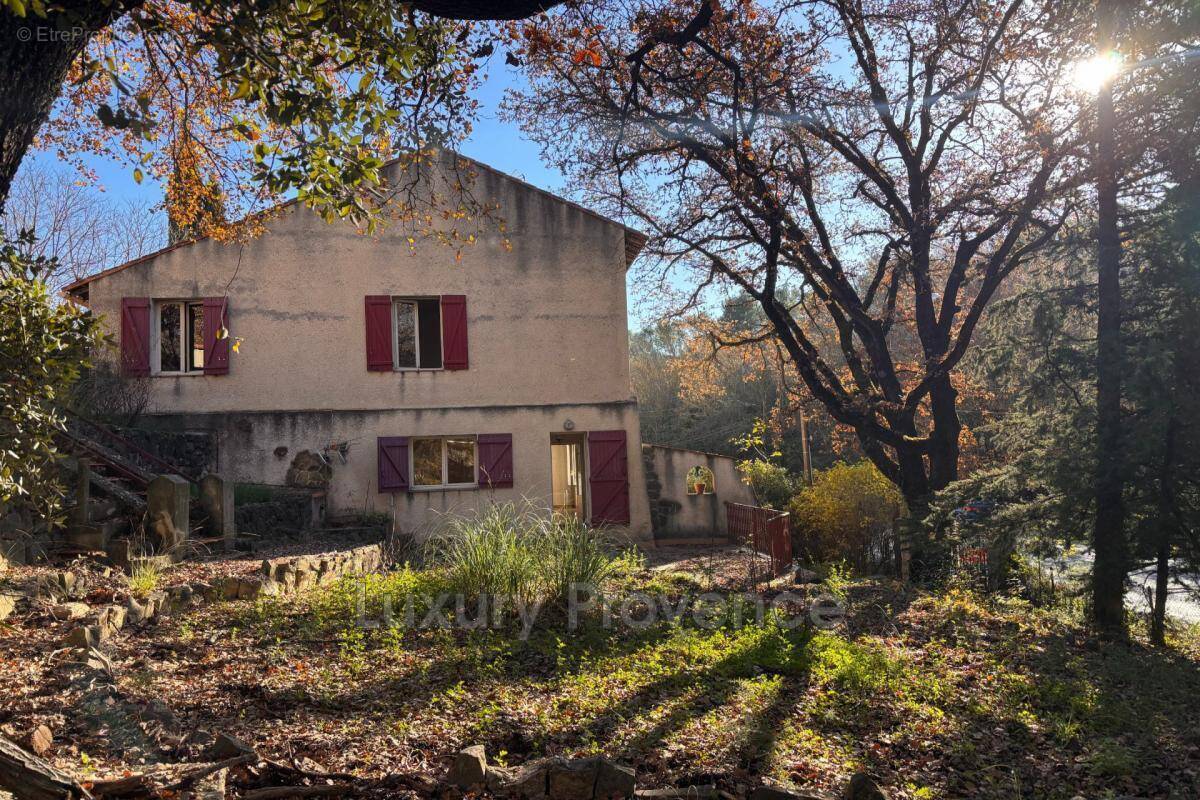 Maison à PEYPIN