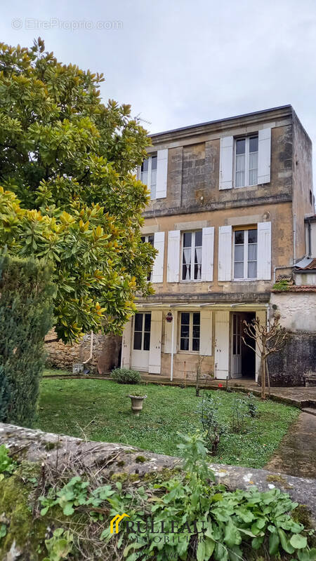 Maison à BLAYE