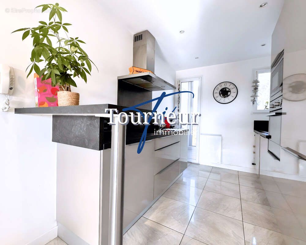 Appartement à SIX-FOURS-LES-PLAGES