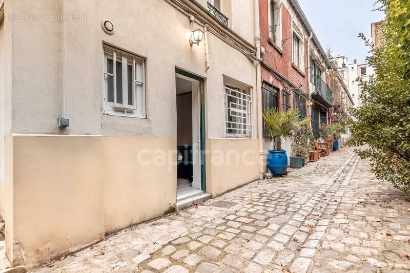 Appartement à PARIS-18E