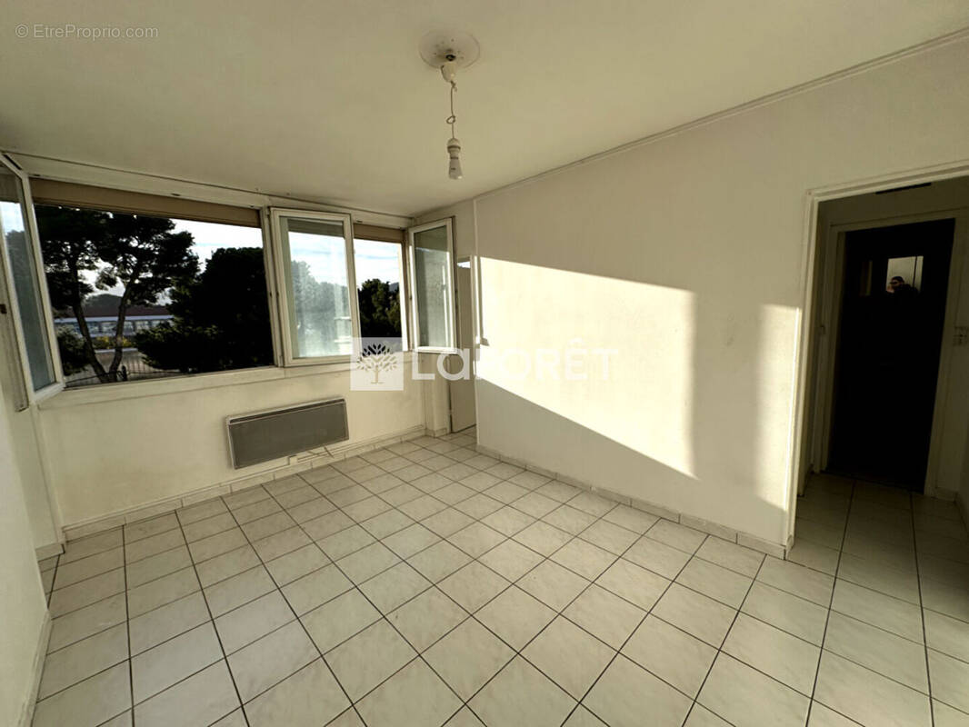 Appartement à MARSEILLE-9E