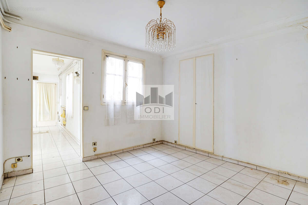 Appartement à PARIS-10E