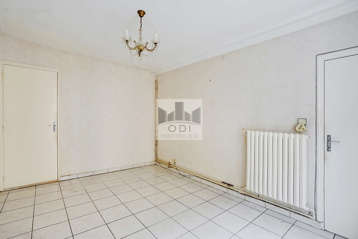 Appartement à PARIS-10E