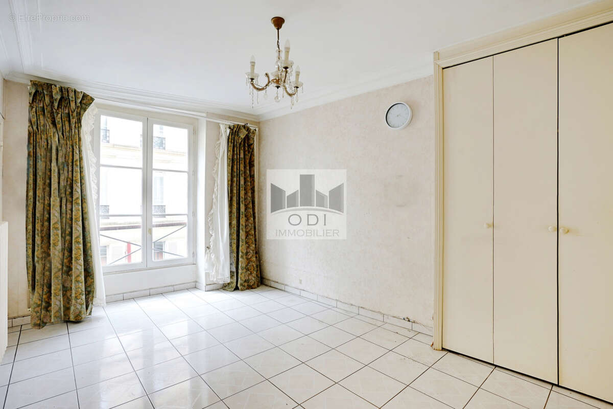 Appartement à PARIS-10E