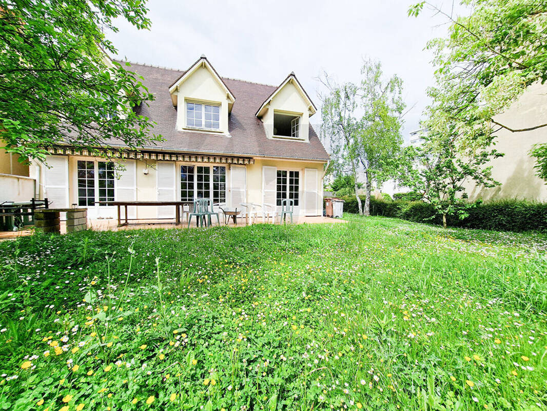 Maison à HOUILLES