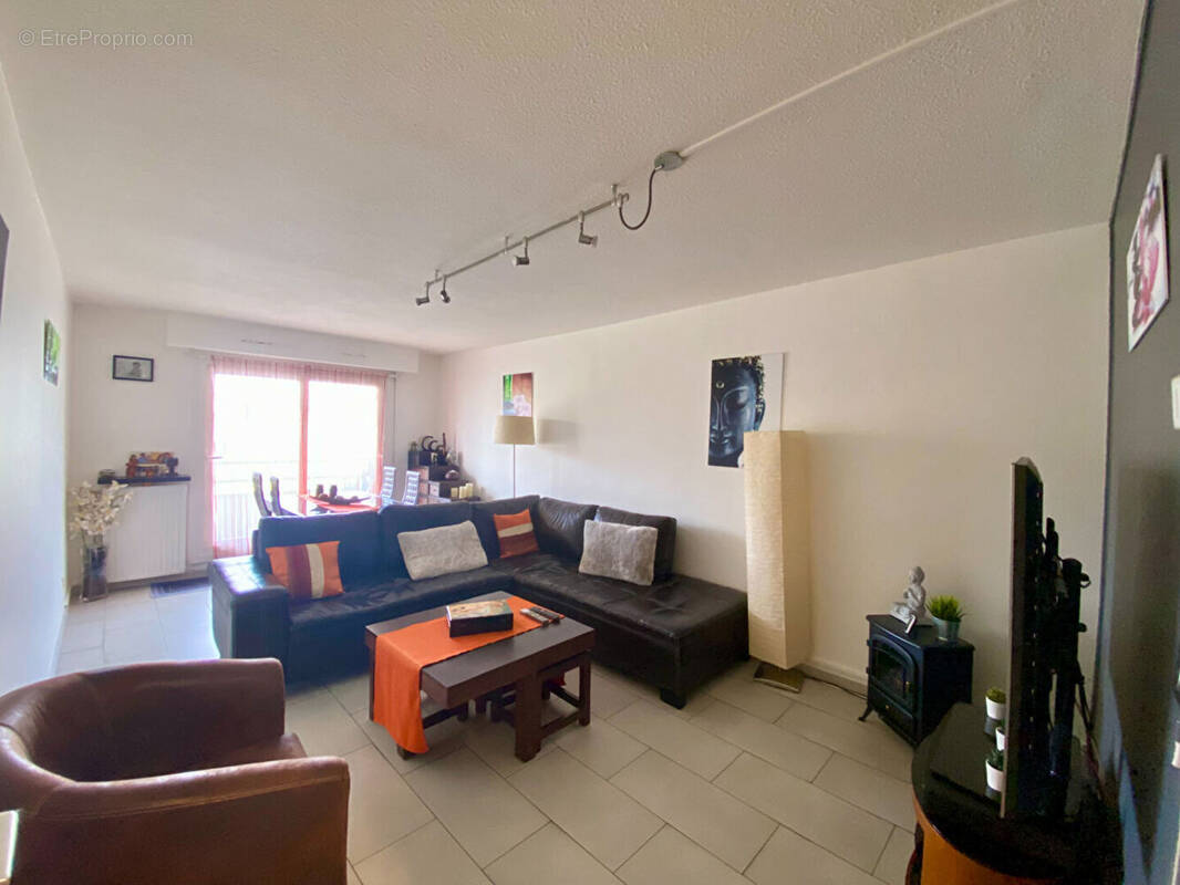 Appartement à MONTIGNY-LE-BRETONNEUX